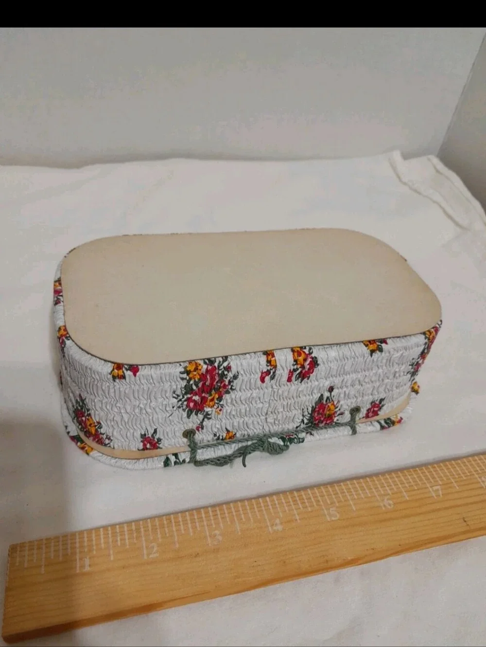 Vintage Claussner White Floral Travel Jewelry Case